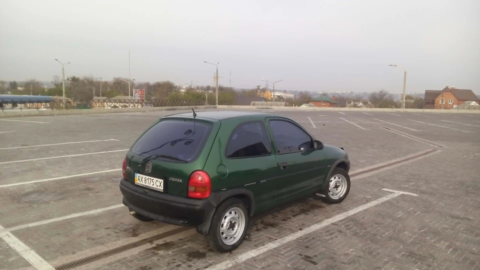 Opel Corsa Зеленка