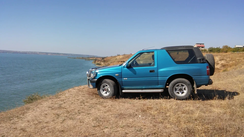 Opel Frontera A