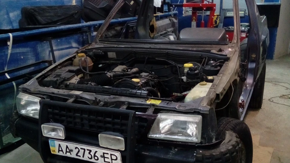 Opel Frontera A 2