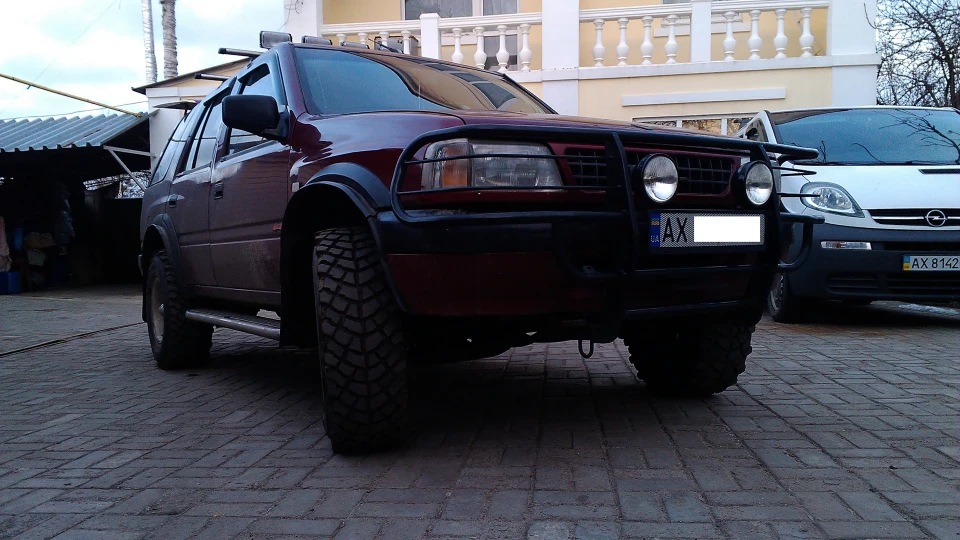 Opel Frontera A 3