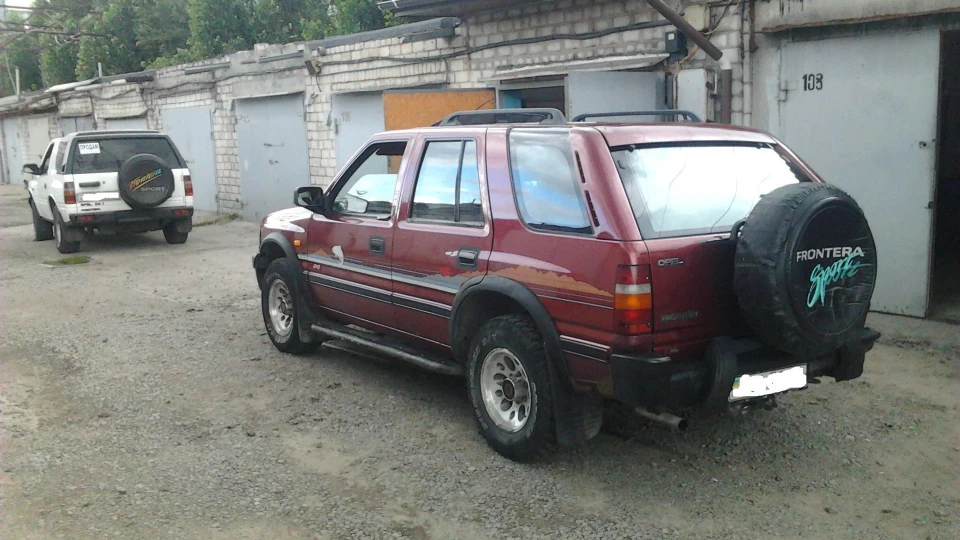 Opel Frontera A 2