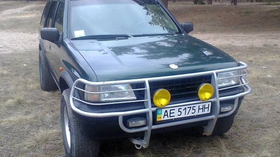 Opel Frontera A 2.2i Металовоз
