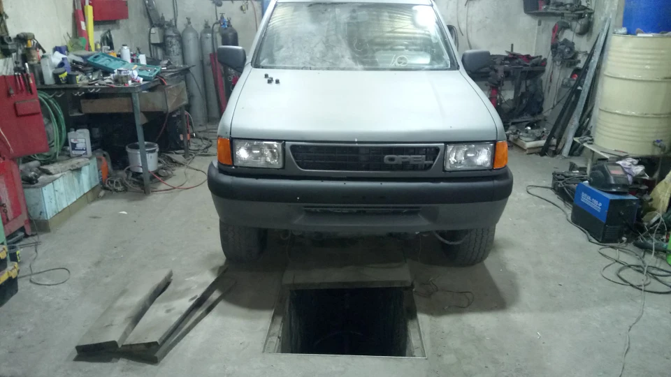 Opel Frontera A 2.3дтр