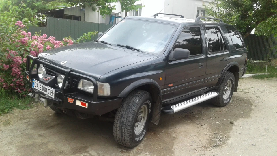 Opel Frontera A 2.4 бенз 4