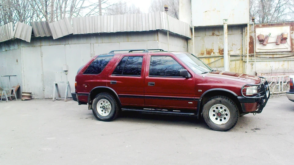 Opel Frontera A 2,4 сумний танчик 2