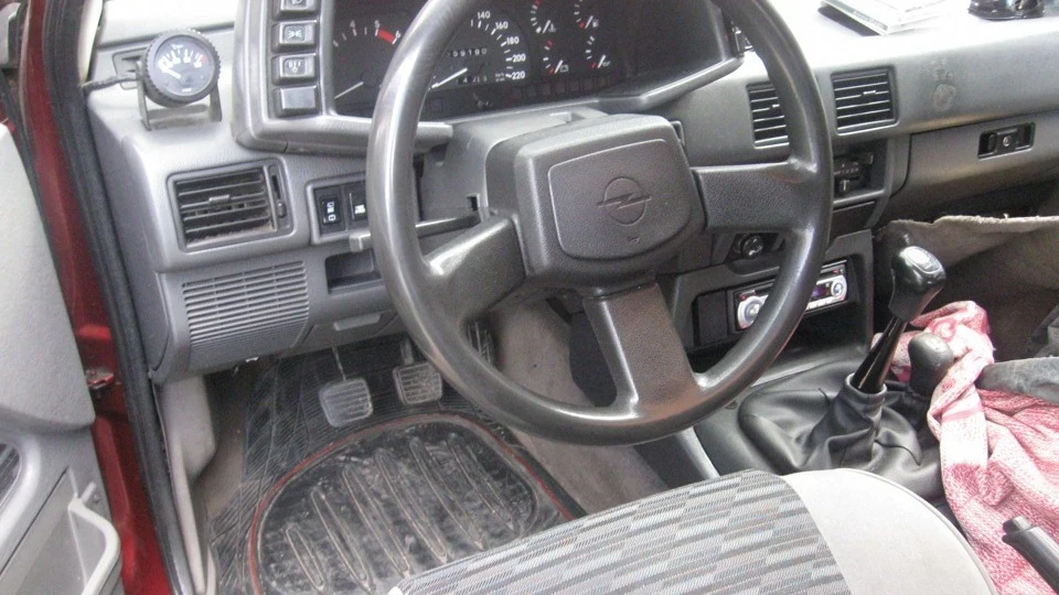 Opel Frontera A Динозавр 2