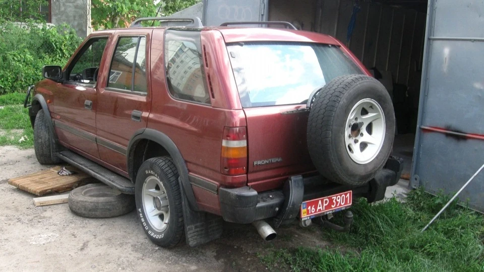 Opel Frontera A Динозавр 3