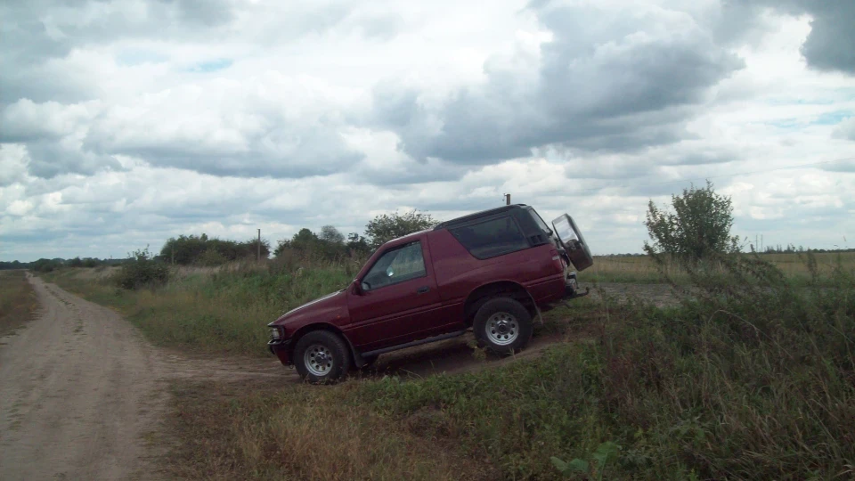 Opel Frontera A Sport ) 4