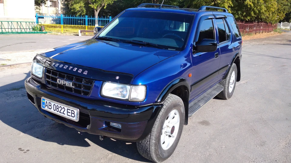 Opel Frontera B 2