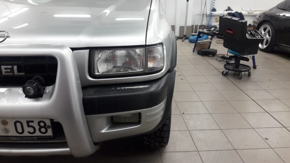 Opel Frontera B 2