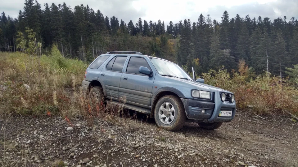 Opel Frontera B 3