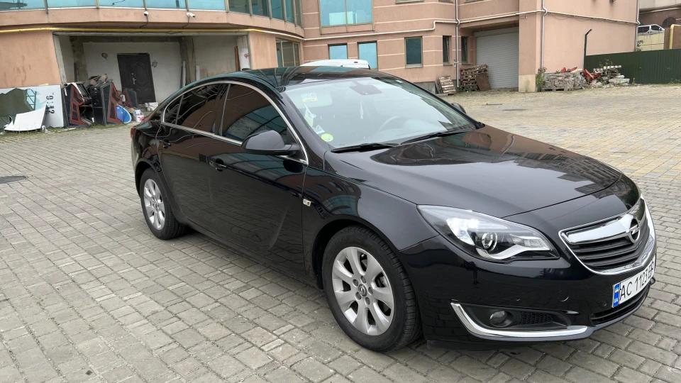 Opel Insignia Hatchback чорний графіт 5
