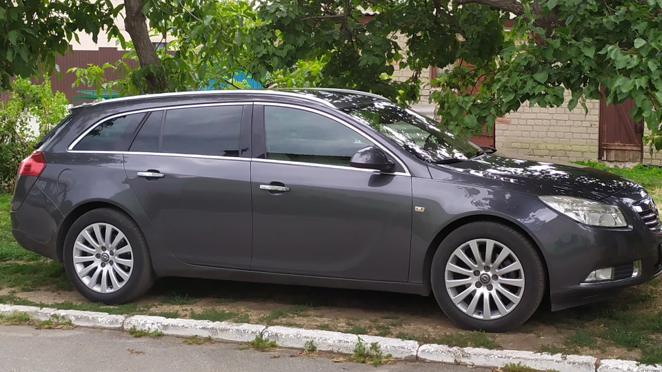 Opel Insignia Sports Tourer 2.0 CDTI 160HP 2
