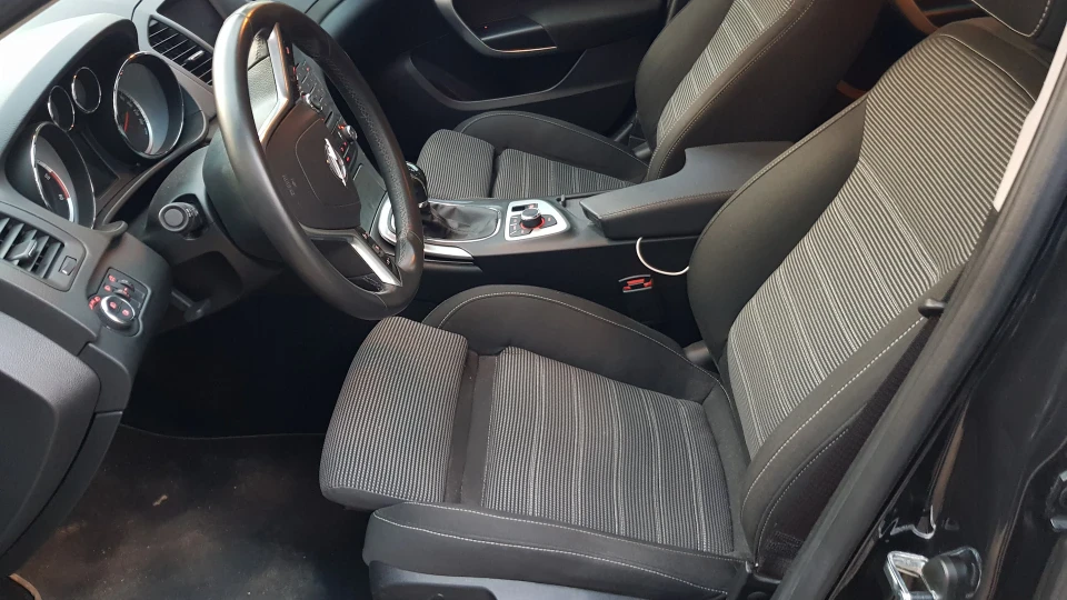 Opel Insignia Sports Tourer 2.0 турбо 4