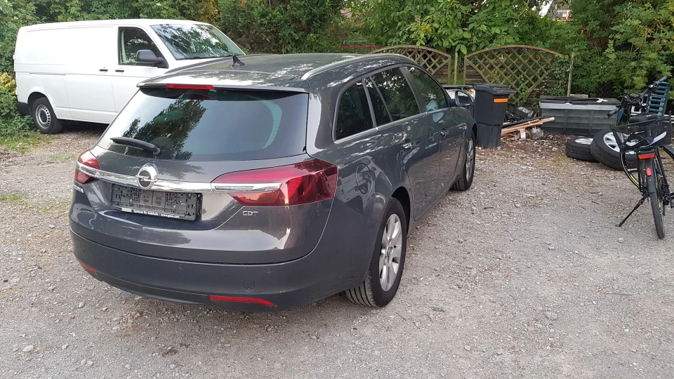 Opel Insignia Sports Tourer A20DTH 2