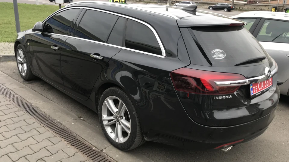 Opel Insignia Sports Tourer B20DTH 2