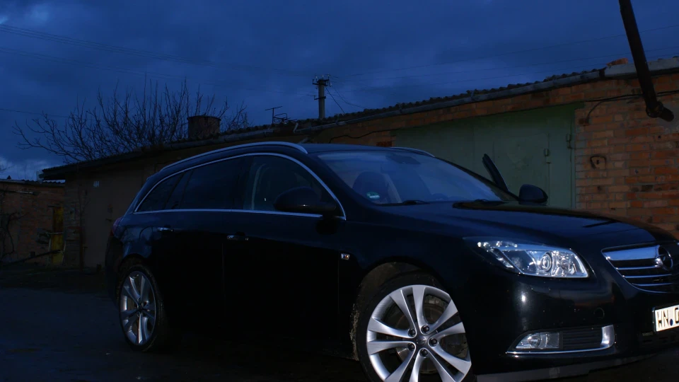 Opel Insignia Sports Tourer Black Star 2