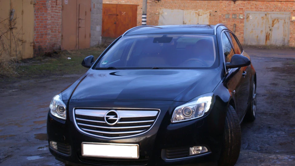 Opel Insignia Sports Tourer Black Star 4