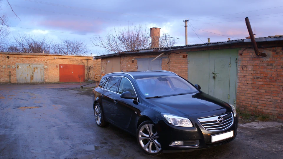 Opel Insignia Sports Tourer Black Star 5