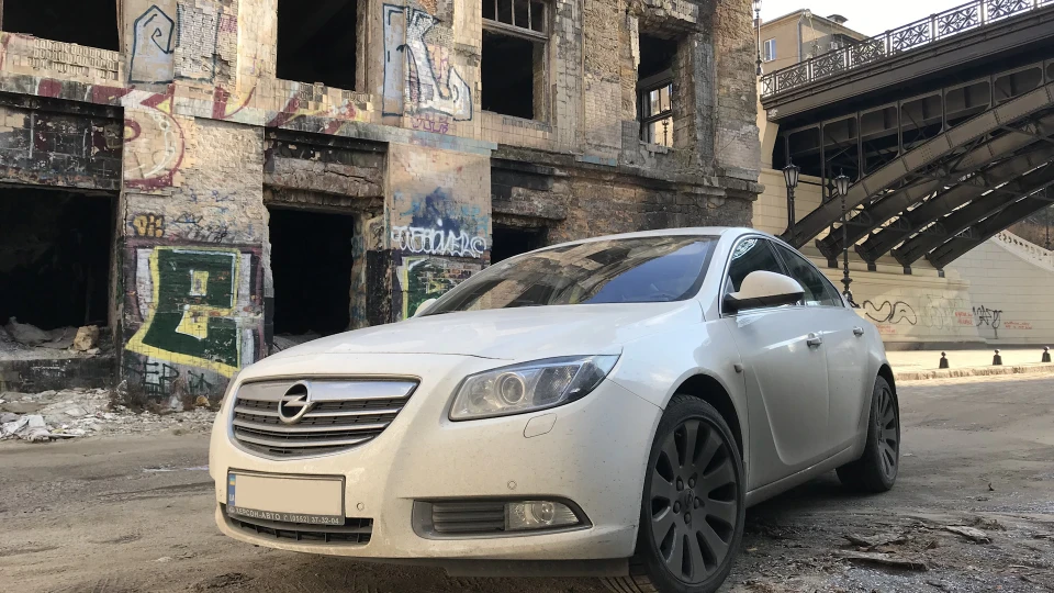 Opel Insignia 1.6 турбо МТ