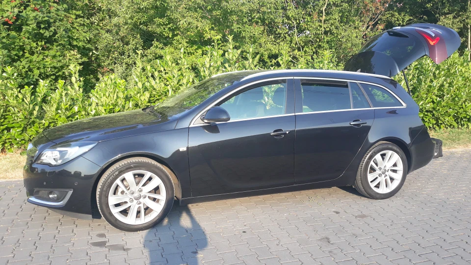 Opel Insignia 2.0 A20DT 2