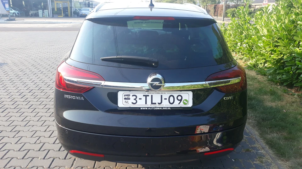 Opel Insignia 2.0 A20DT 3