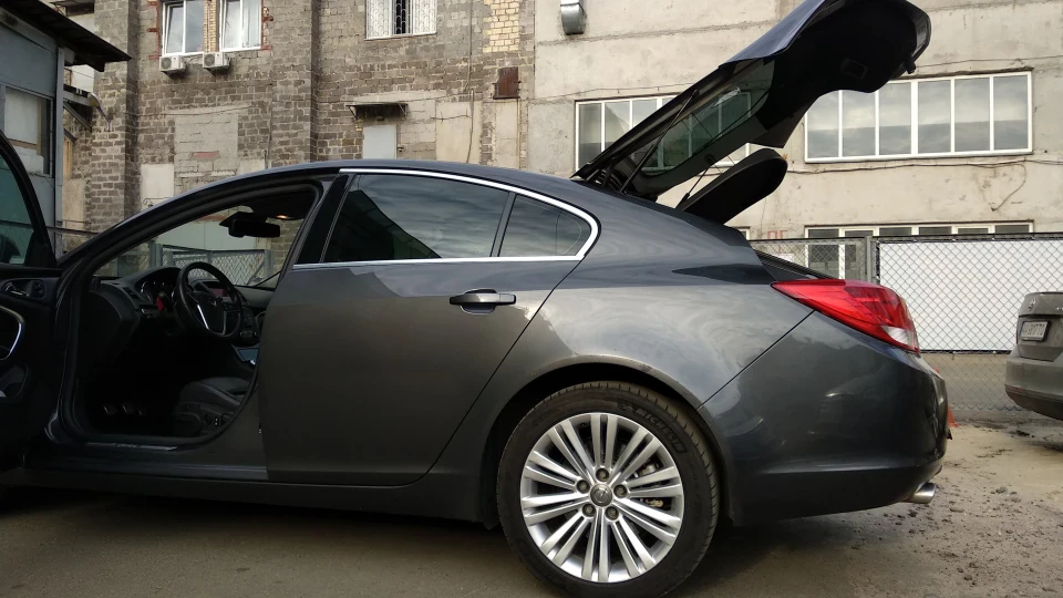 Opel Insignia 2.0 cbti sport 3