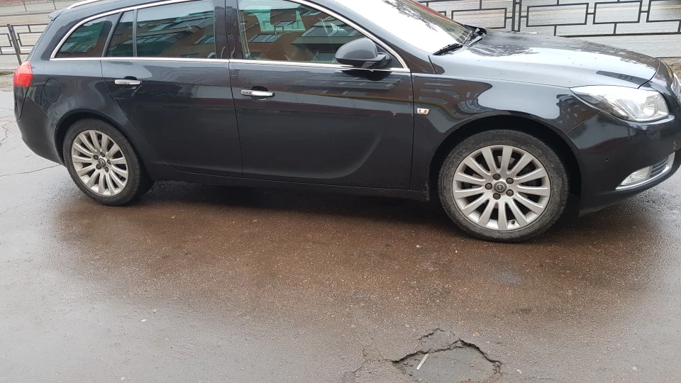 Opel Insignia 2.0 турбо автомат, панор 4