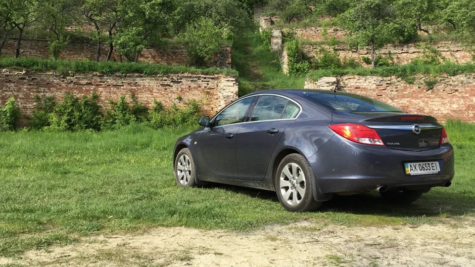 Opel Insignia 2.0 Turbo 4