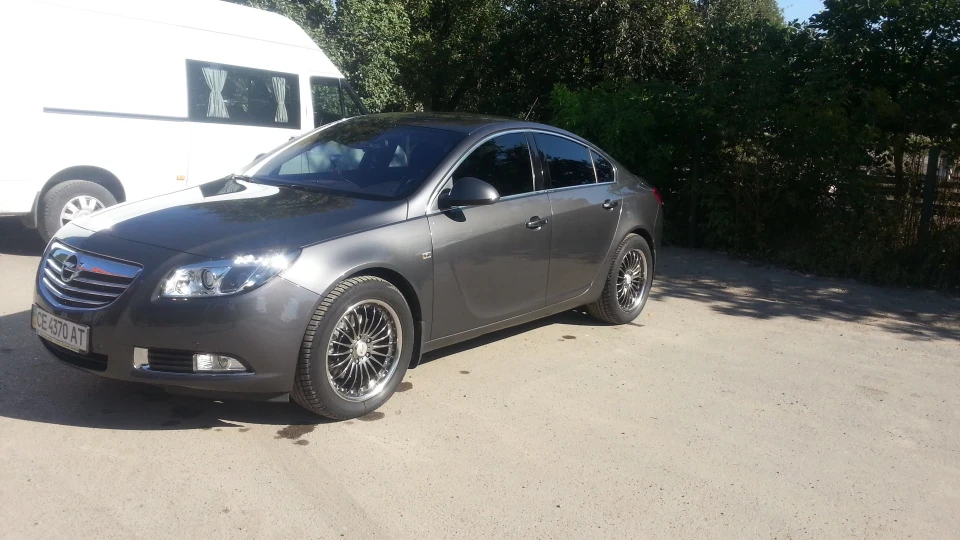 Opel Insignia 2.0 tyrbo 5