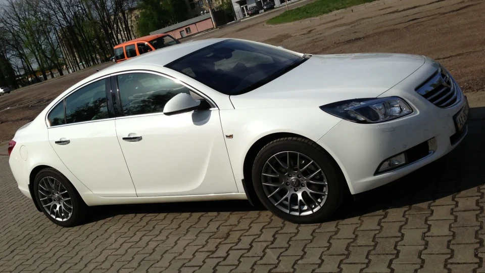 Opel Insignia Cosmo 2