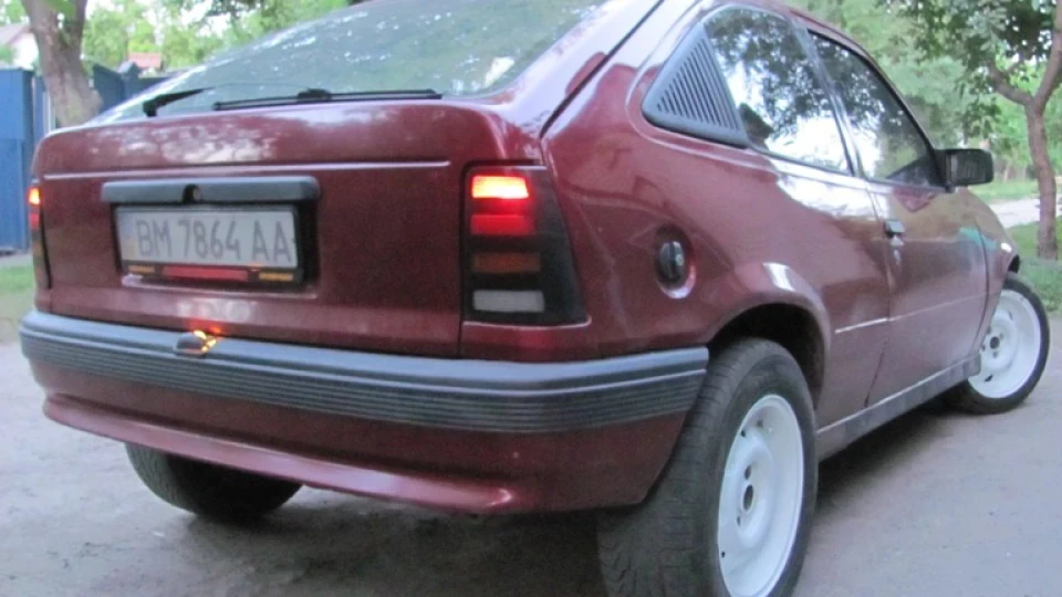 Opel Kadett 1.3 mi 2