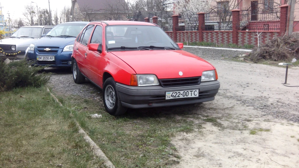 Opel Kadett 1.3 mono 2
