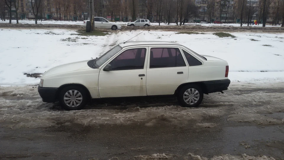 Opel Kadett 1.3 S 75 лс 3