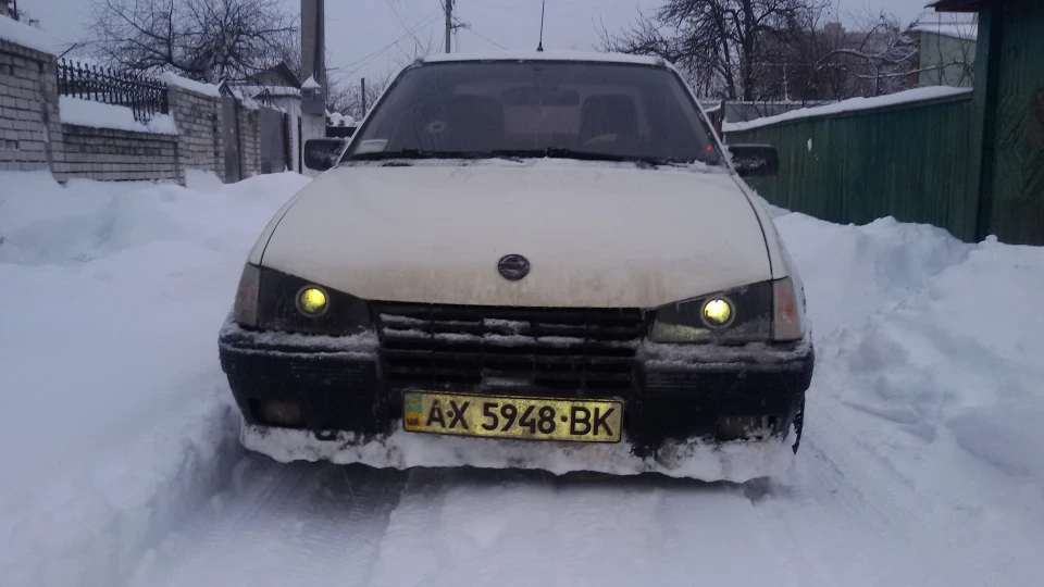 Opel Kadett 1.3 S 75 лс 4