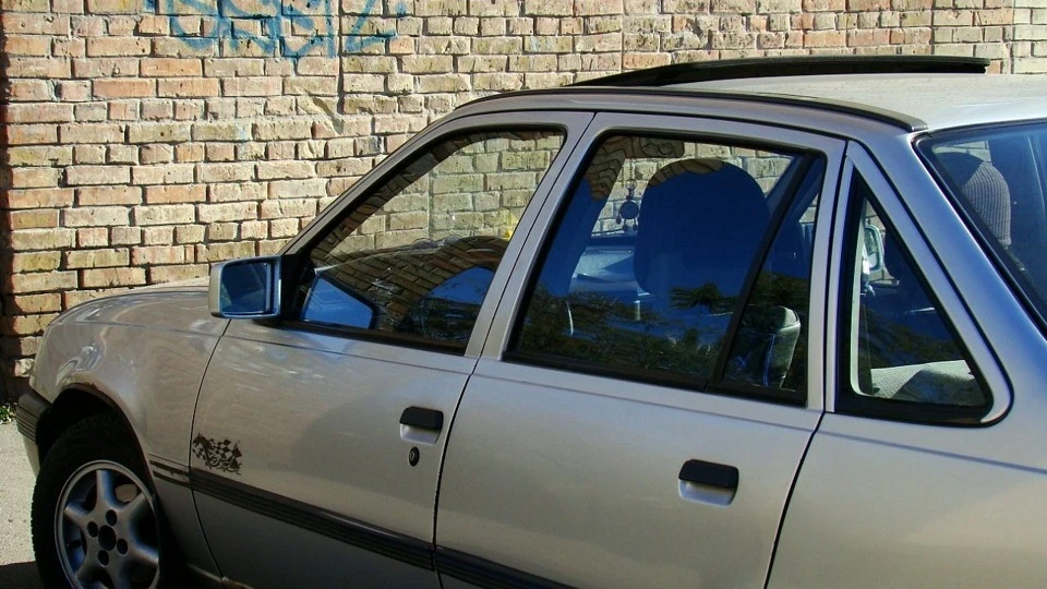 Opel Kadett 1.3 Шалена Черепашка) 2