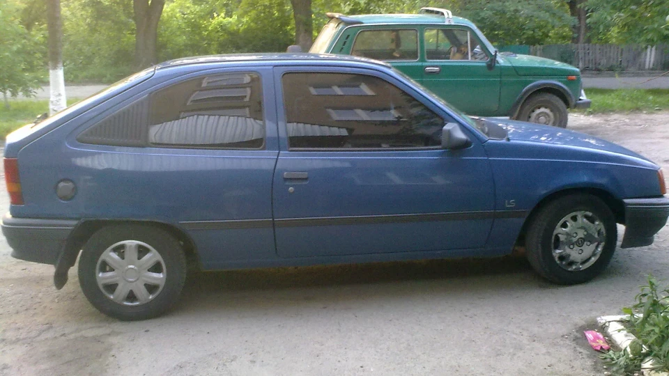 Opel Kadett 1.3; залізний Gans 5