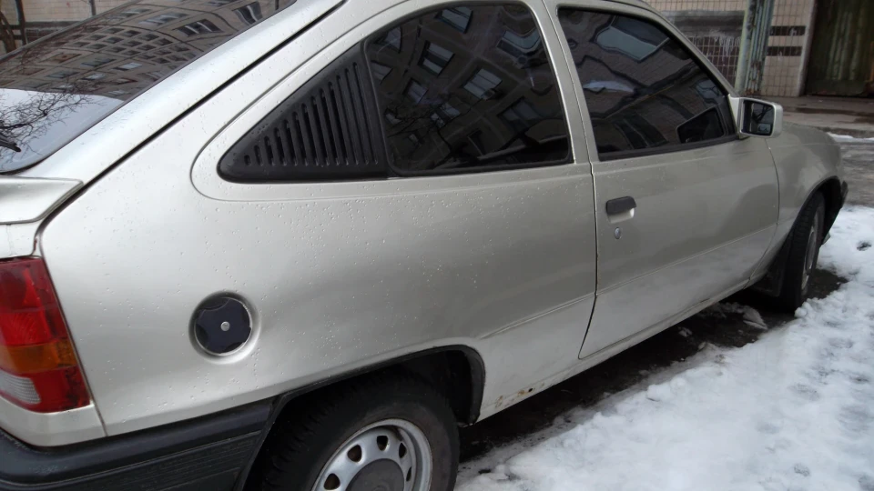 Opel Kadett 1.3л. 3