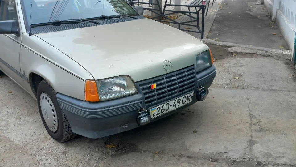 Opel Kadett 1.3N 4