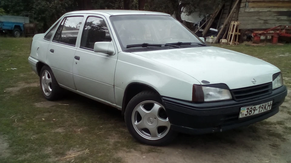 Opel Kadett 1.3NB корч 3