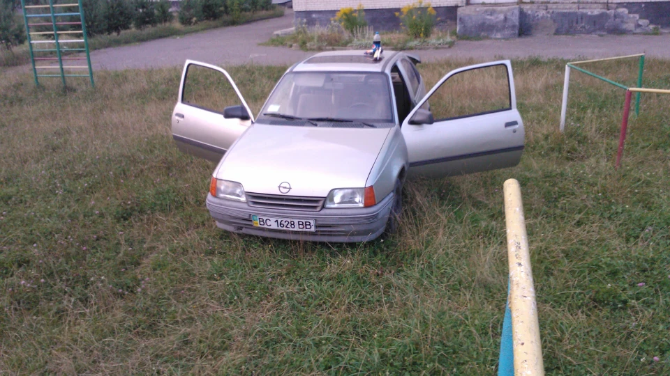 Opel Kadett 13NB 3