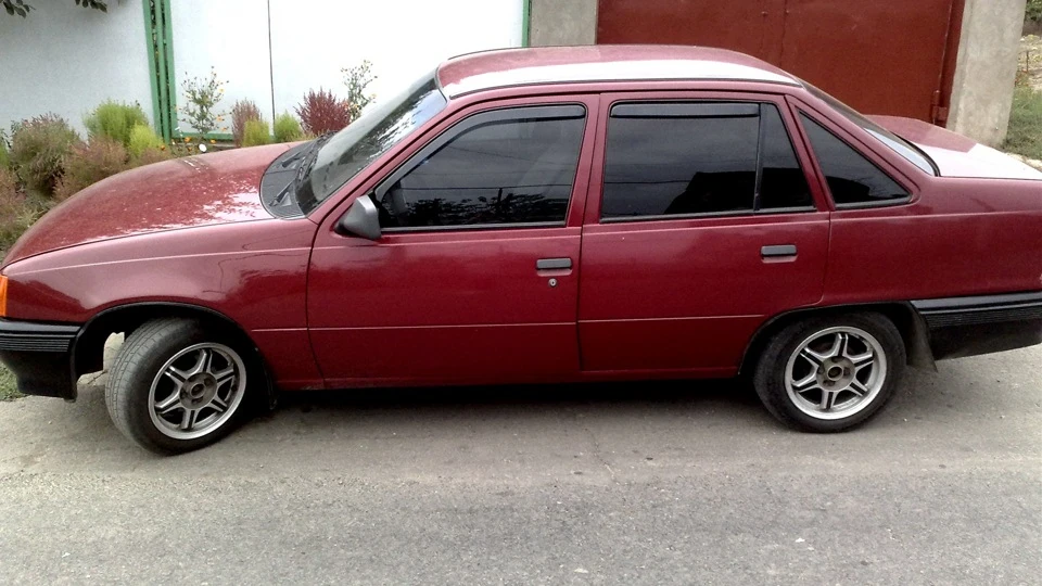 Літак Opel Kadett 1,3S 5