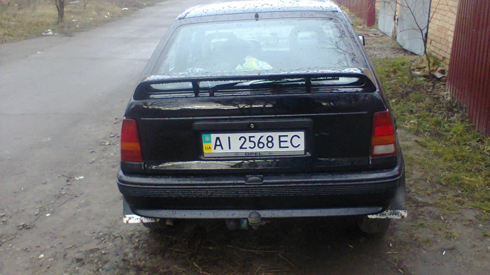 Opel Kadett 1.4 i 3