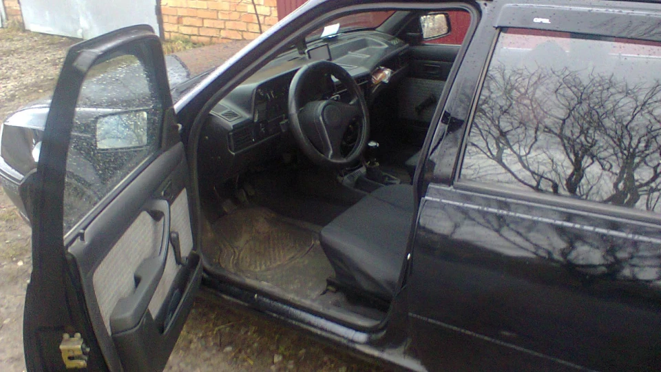 Opel Kadett 1.4 i 4