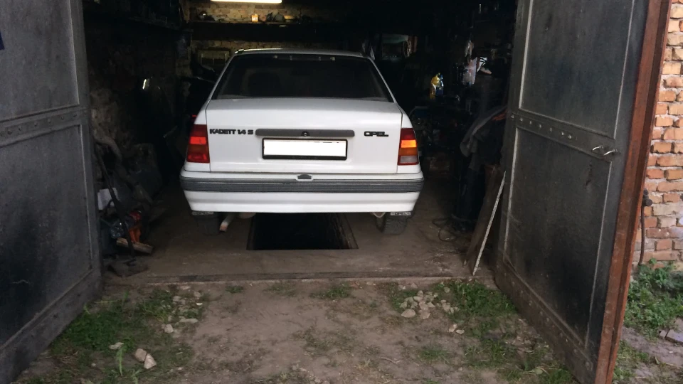 Opel Kadett 1.4 2