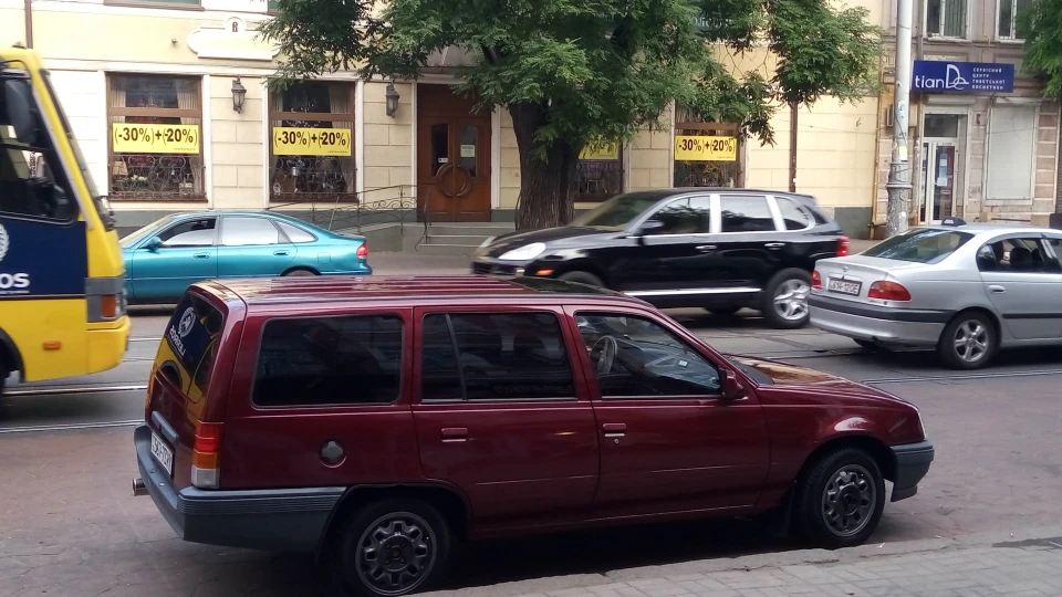Opel Kadett 1.6 автомат 2