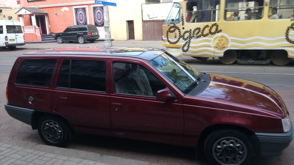 Opel Kadett 1.6 автомат 4