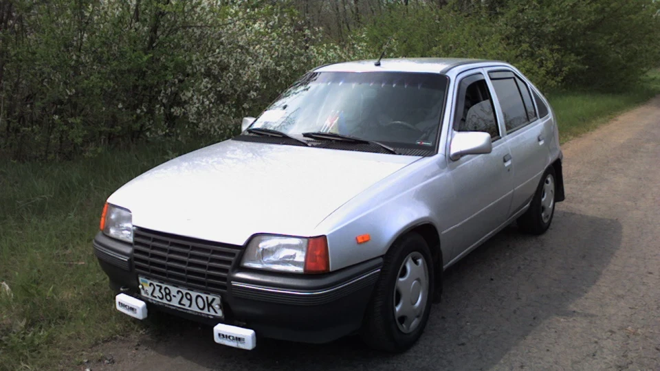Opel Kadett 1.6 бензин 5 передача