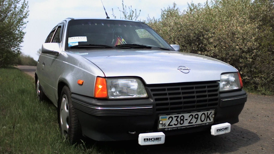 Opel Kadett 1.6 бензин 5 передача 3