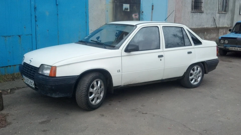 Opel Kadett 1.6 D 3